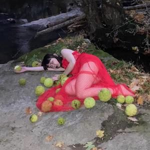 Meet your Posher, Raphaela